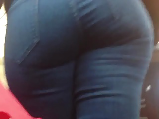 PHAT ASS IN JEANS