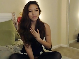 Hot Asian Teen Babe Loves to Masturbate on Cam