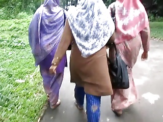 Bangladeshi women from behind