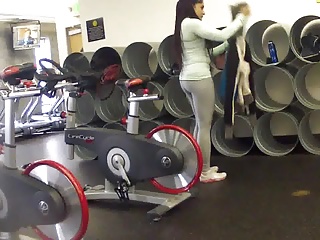 ass hunting at the gym 2