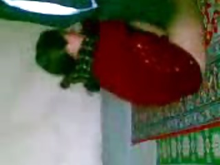 arab Girl Djienz on the ground