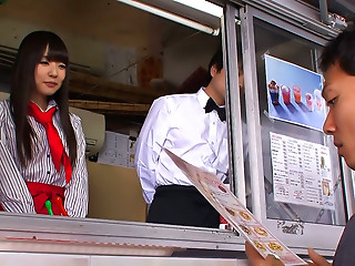 Tsubomi Knows How To Multi-Task